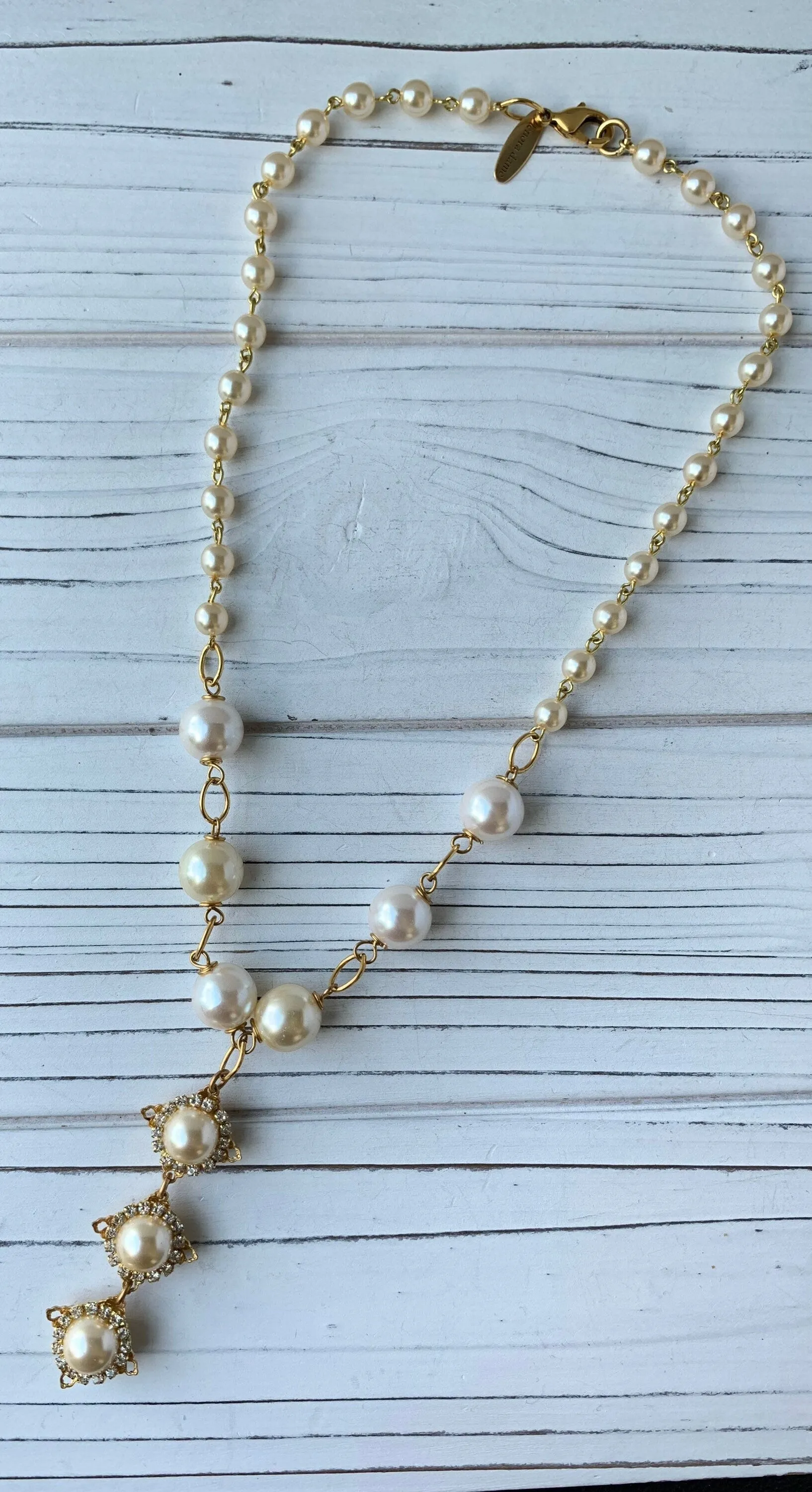 Classic 3-Pearl Drop Elegant Necklace