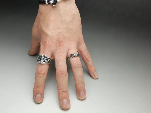 8 Point Star Ring