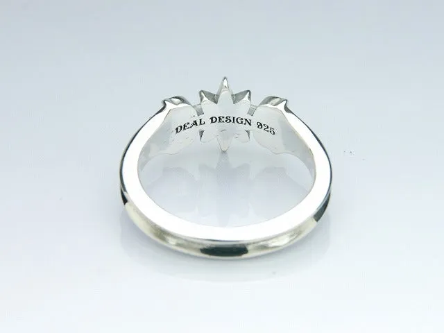 8 Point Star Ring