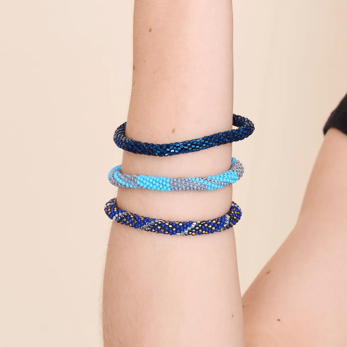 Blue Shimmer | Himalayan Glass Bead Bracelet