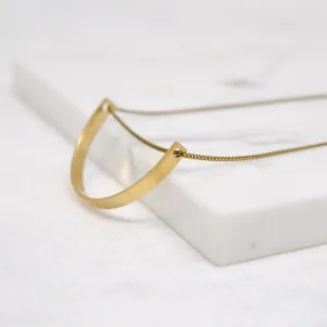 Curved Bar Necklace