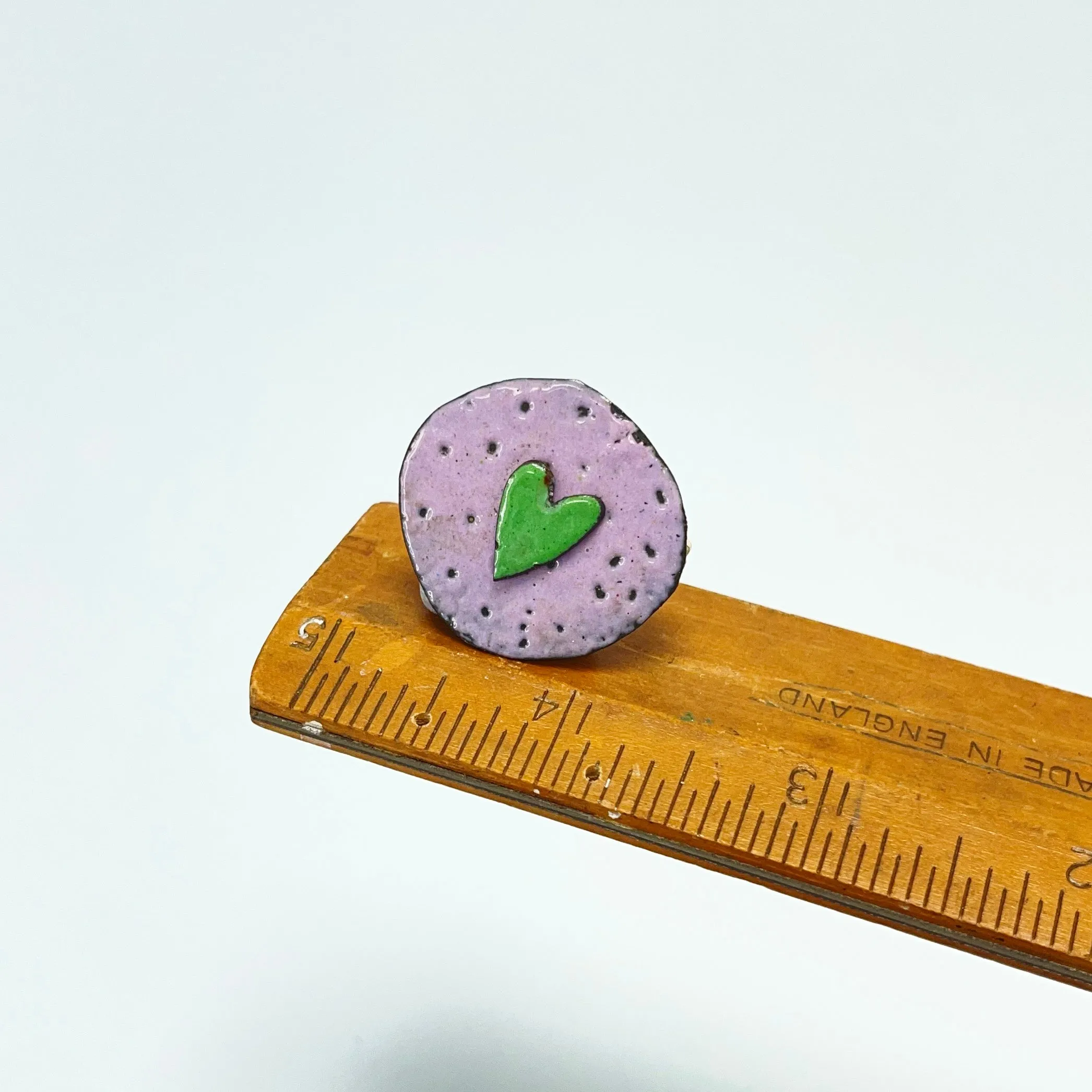 Enamel heart brooch - pink / green