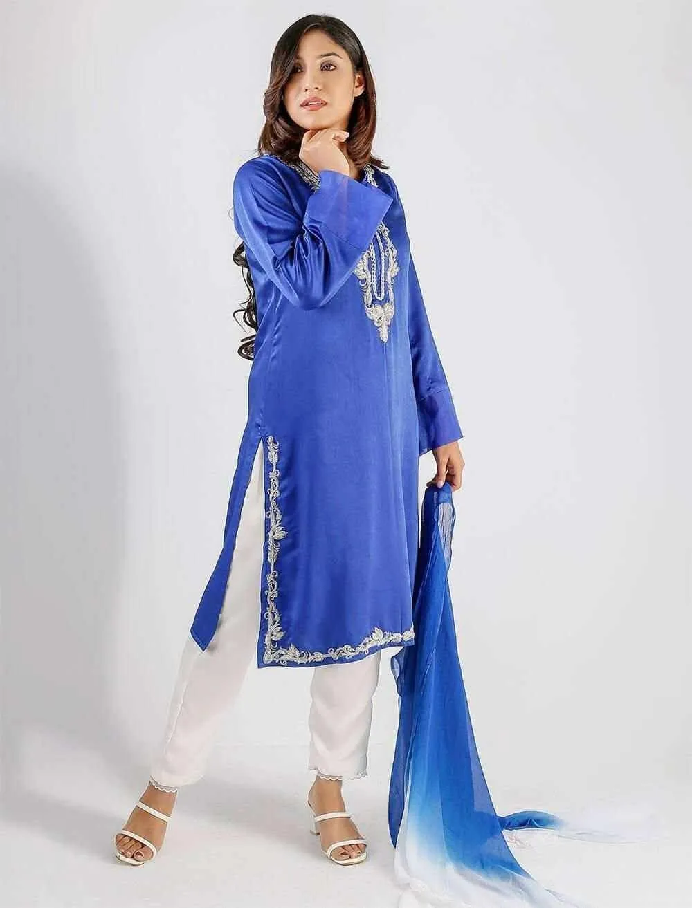 Exclusive Zardozi Kameez