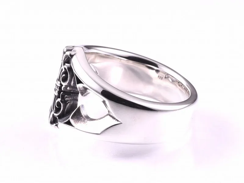 Gate Fang Ring