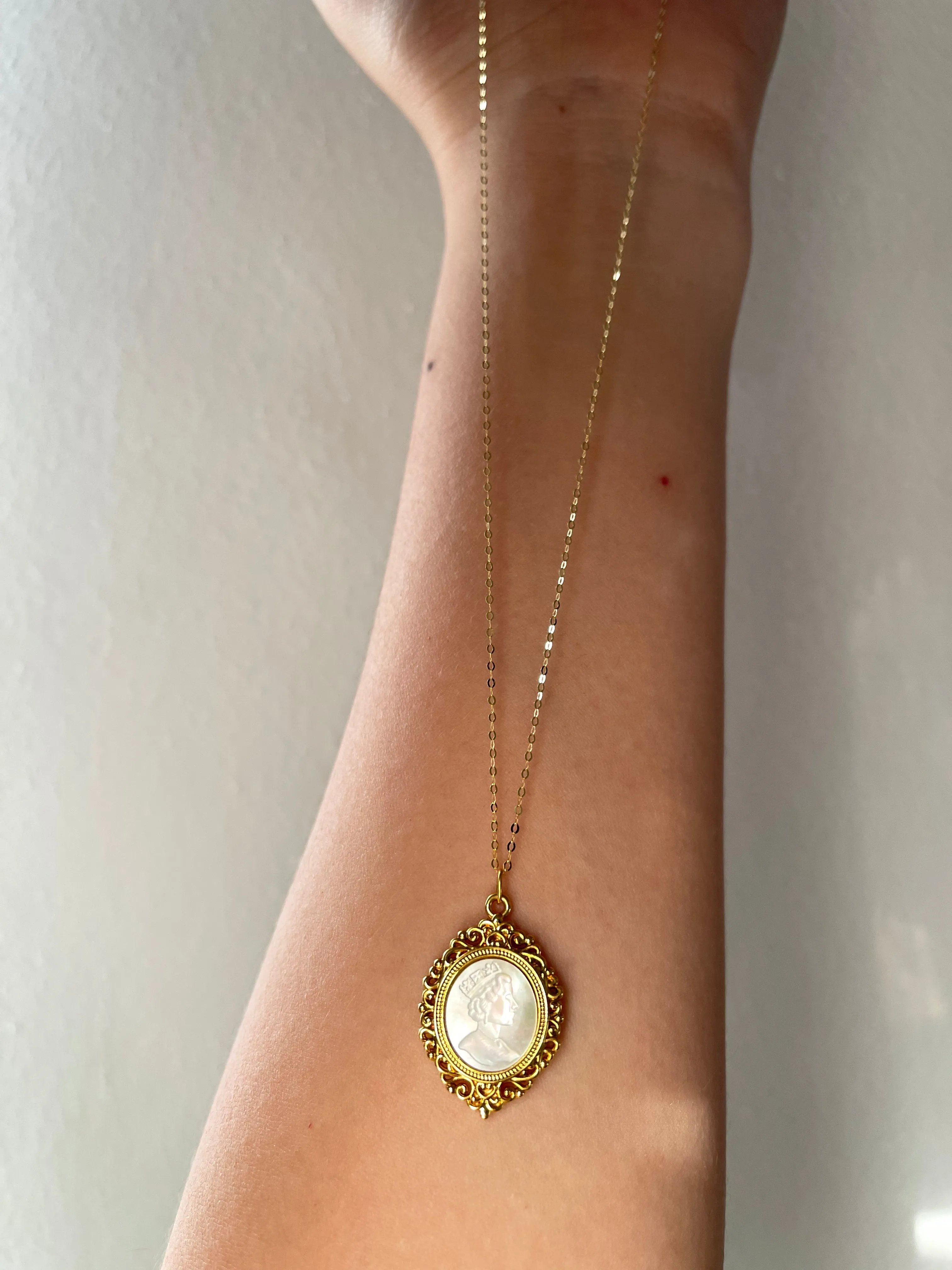 #GOLD2024 | 18K Classic Golden Cameo Necklace Chain 18”