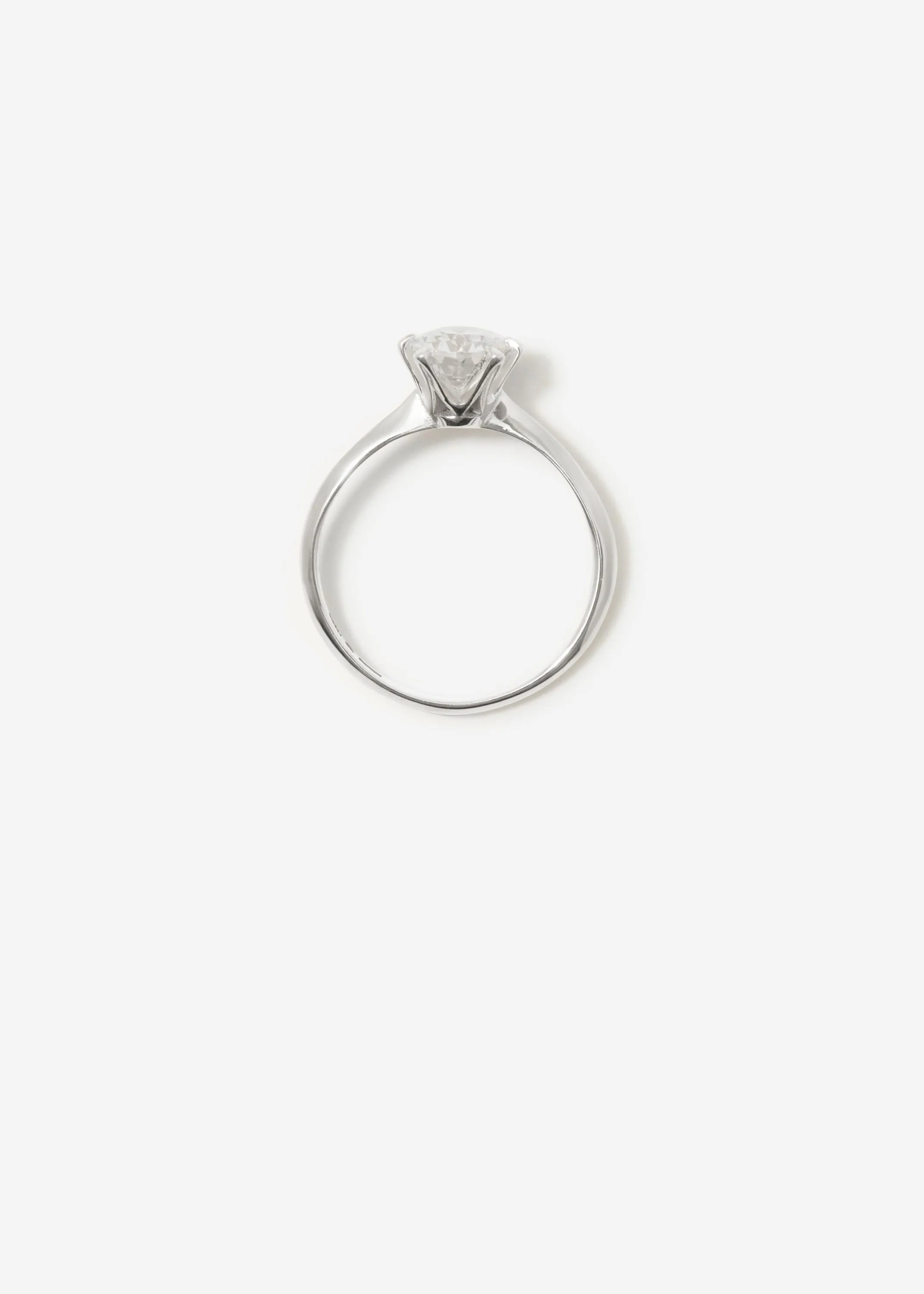 Oval Solitaire Ring Maxi 0.7 - 0.9 Ct