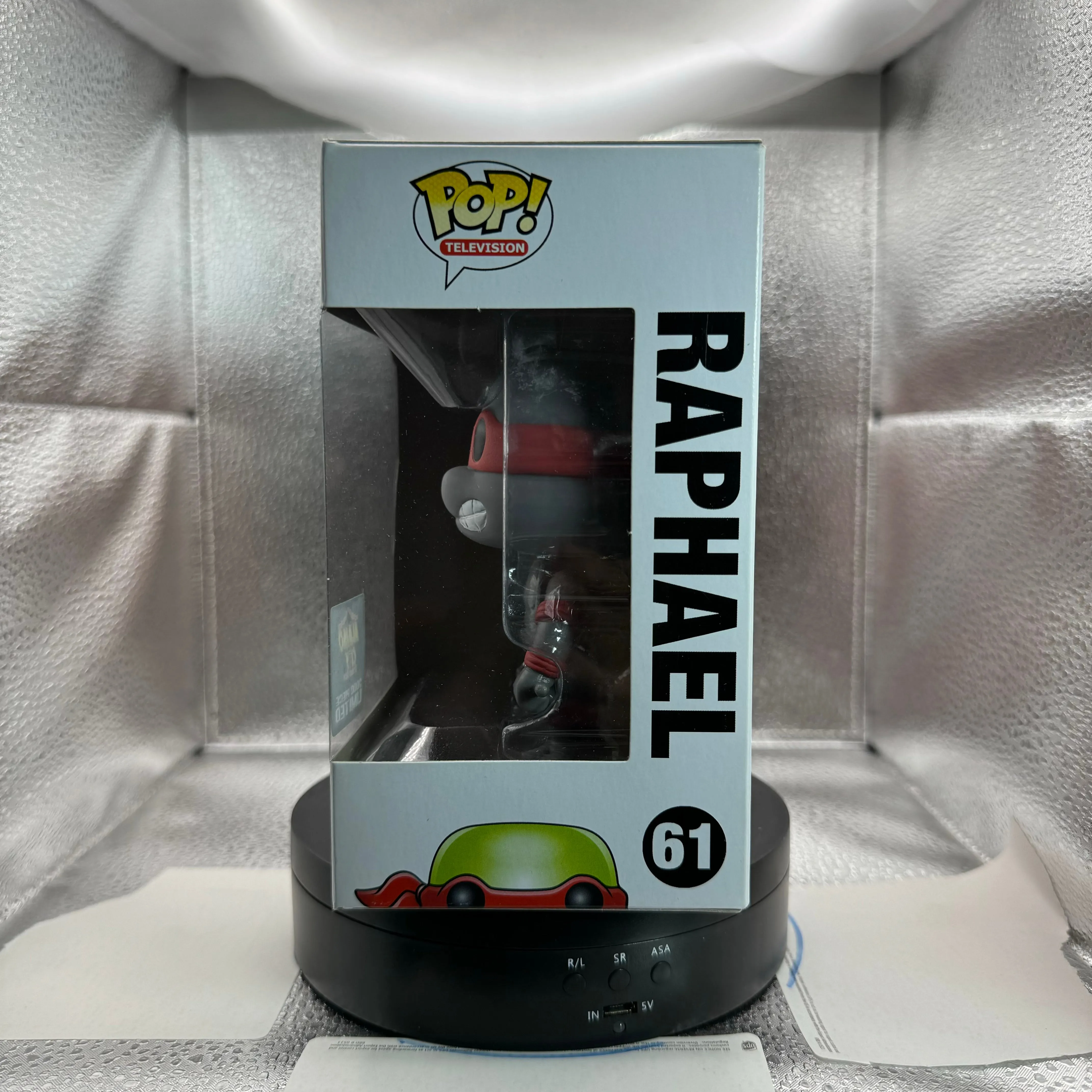 POP Television: TMNT - Raphael (Greyscale) Alamo City LE 2000 Exclusive