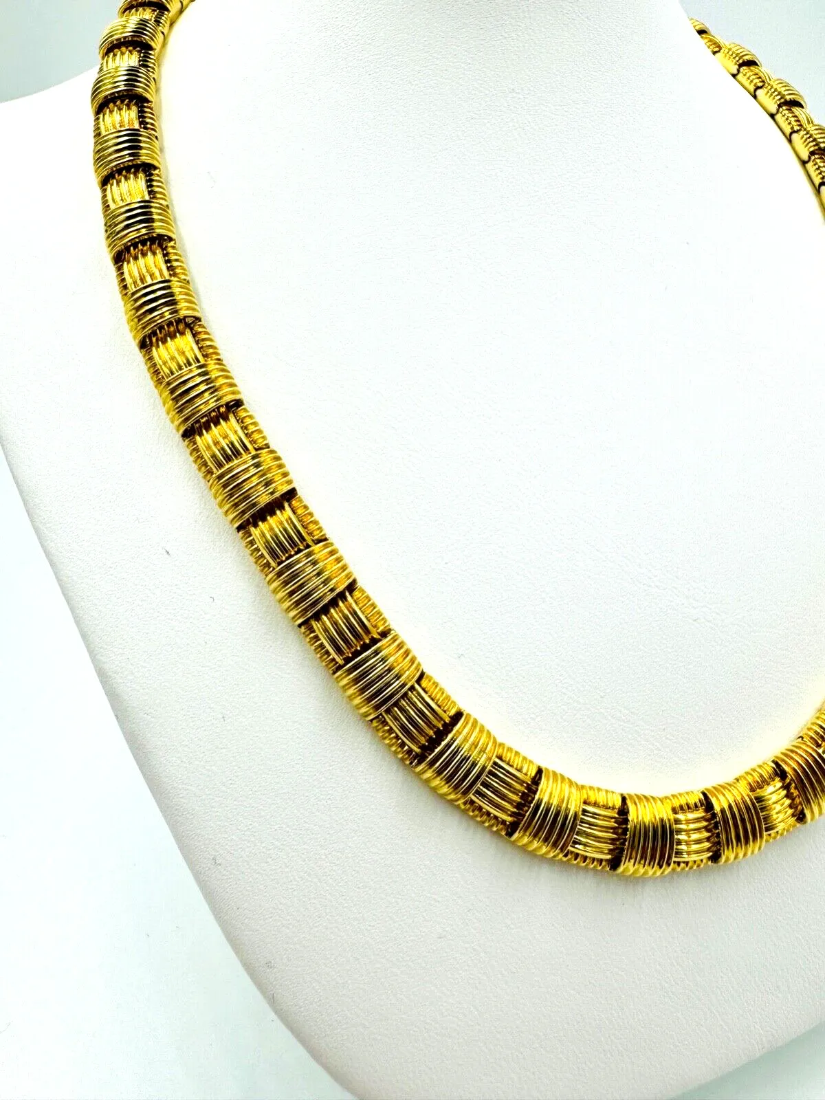 Roberto Coin Yellow Gold Fluted Necklace