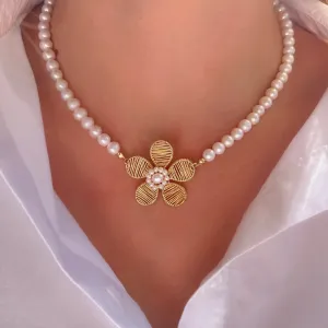 White Blossom Necklace